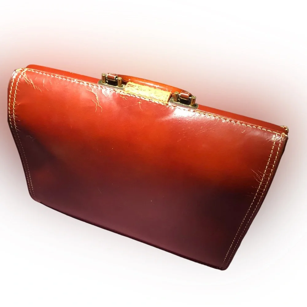Vintage leather briefcase no key - Picture 3 of 4